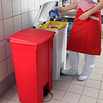 Tretabfalleimer aus Polyethylen Tretabfalleimer aus Polyethylen